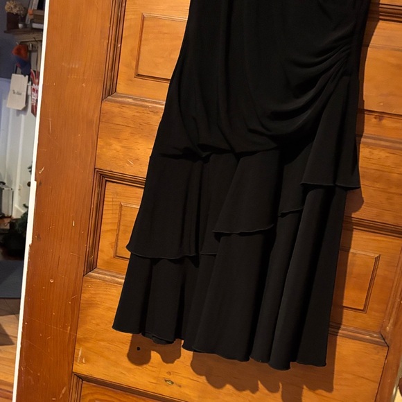 Marc by Carmen Marc Valvo Draped Ruffled Black Midi Dress - Picture 4 of 5